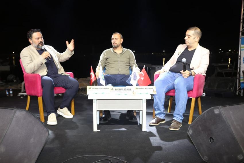 BURHANİYE FESTİVALİNDE 30 AĞUSTOS ZAFER BAYRAMI COŞKUSU