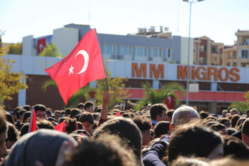 EDREMIT’TE CUMHURIYET COŞKUSU