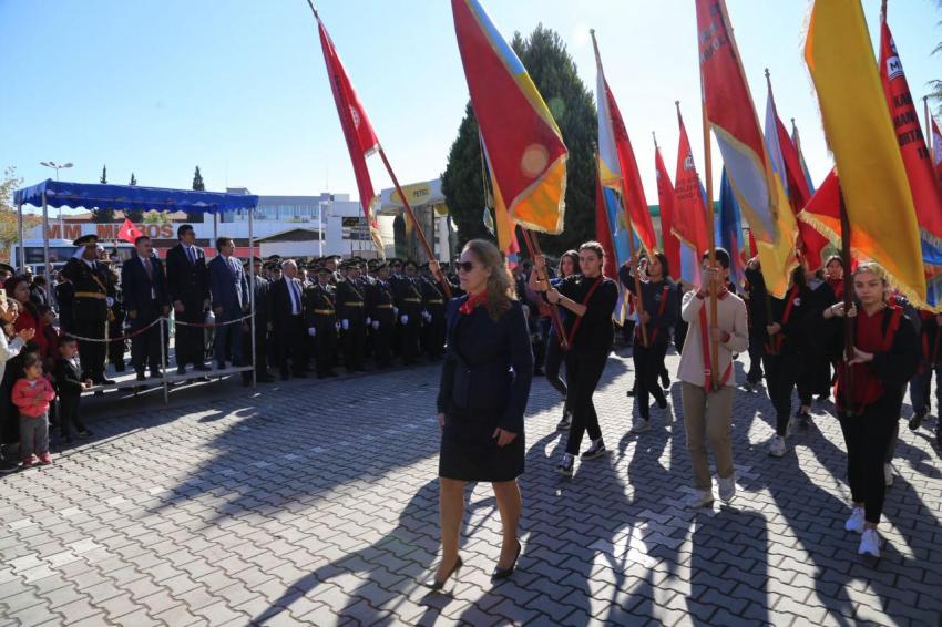 EDREMIT’TE CUMHURIYET COŞKUSU