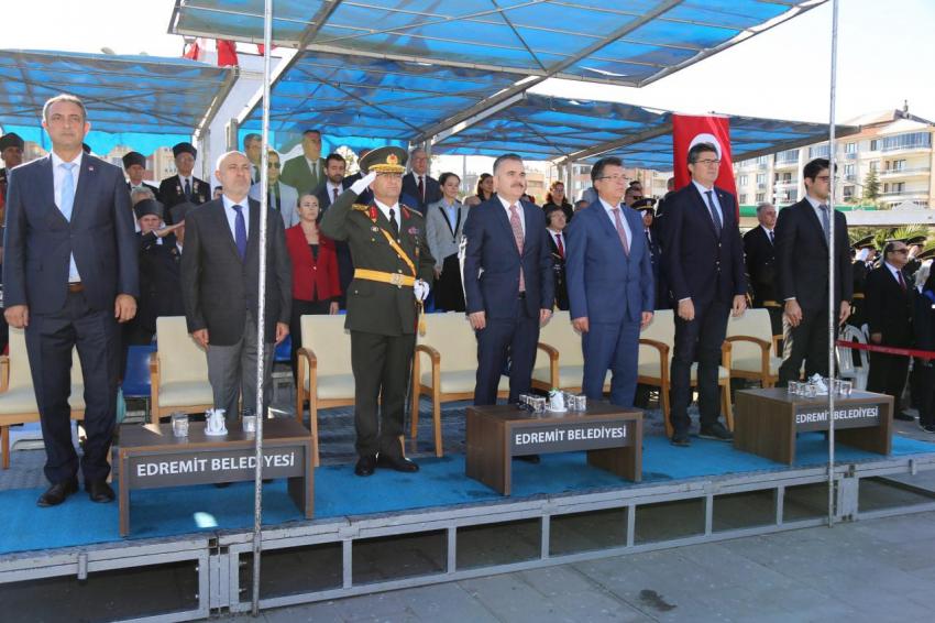 EDREMIT’TE CUMHURIYET COŞKUSU