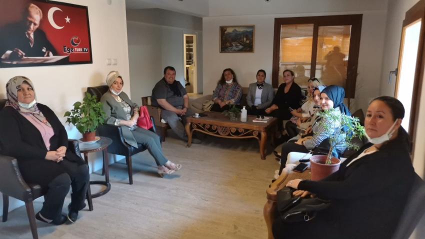 EDREMİT MHP'Lİ KADIN KOLLARI. ..