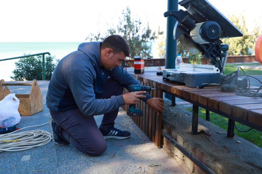 BURHANİYE’DE BAKIM ÇALIŞMALARI HIZ KESMEDEN SÜRÜYOR