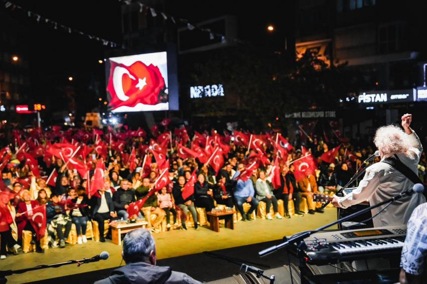 BURHANİYE’DE 101. YILA YAKIŞIR KUTLAMA