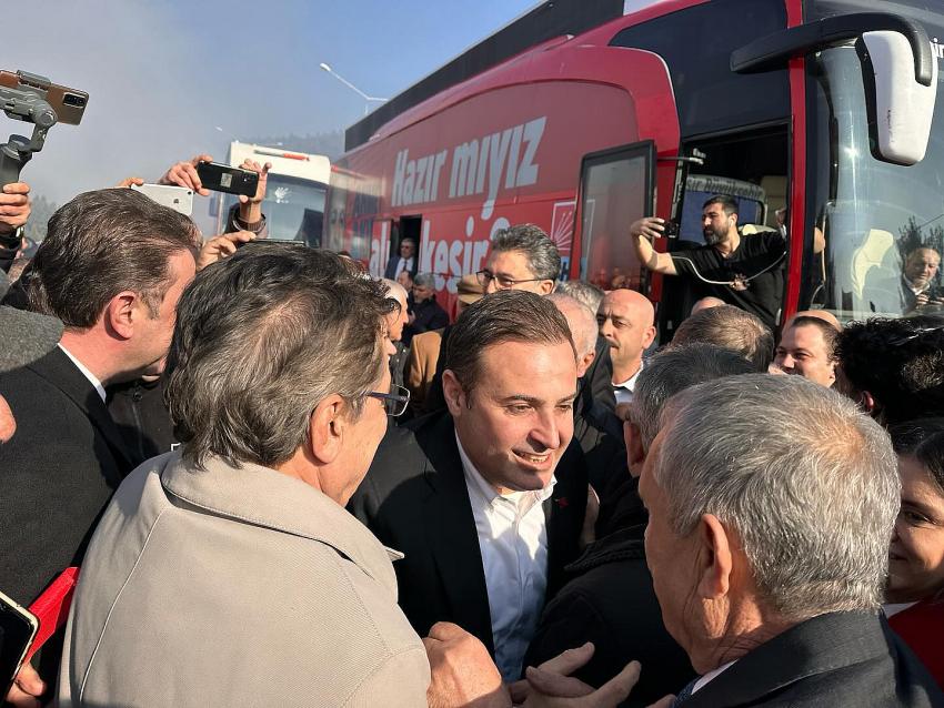 CHP’NİN BÜYÜKŞEHİR ADAYI AHMET AKIN BALIKESİR’DE COŞKUYLA KARŞILANDI…