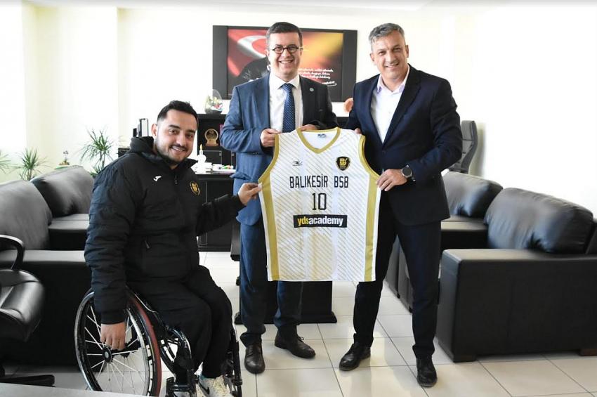 BÜYÜKŞEHIR’IN TEKERLEKLI BASKETBOL TAKIMI EMIN ELLERDE