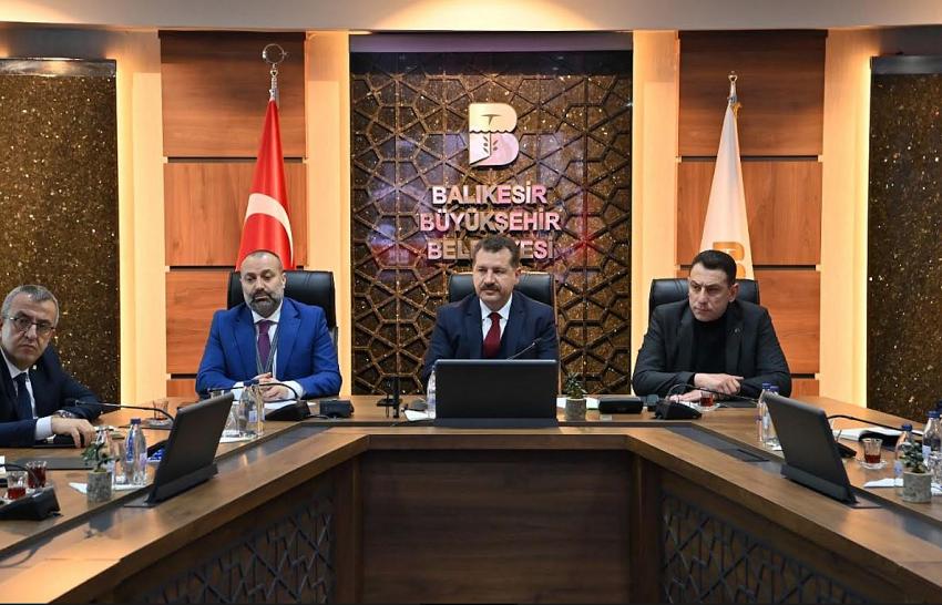 39 ARAÇ 79 PERSONEL DEPREM BÖLGESINE GIDIYOR