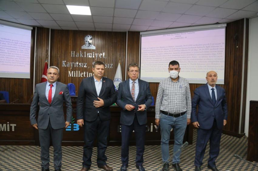 MECLİS ÜYESİ VE BELEDİYE PERSONELİNDEN ÖRNEK DAVRANIŞ