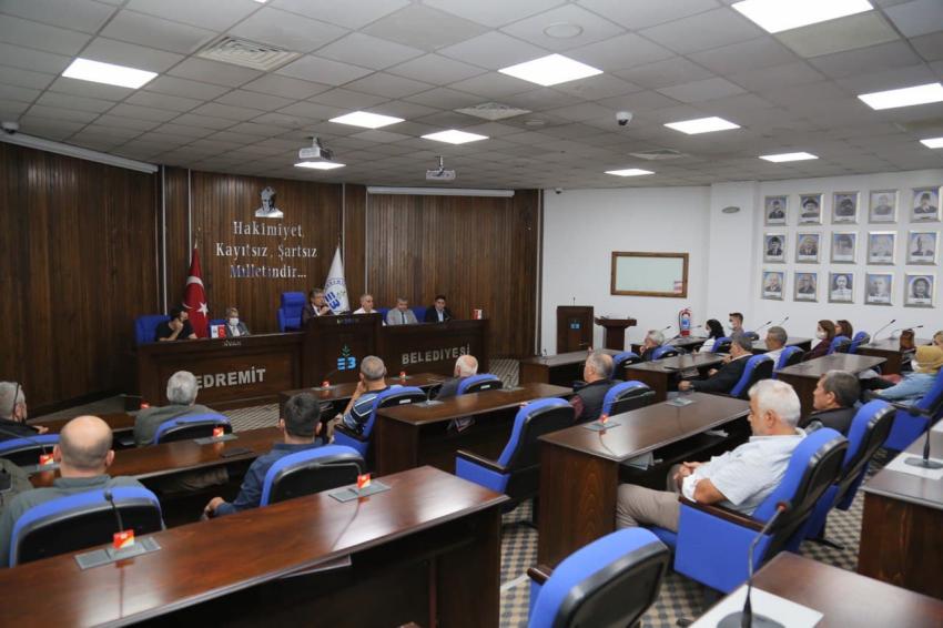 BAŞKAN ARSLAN MUHTARLARLA BULUŞTU EDREMİT BELEDİYESİ MUHTARLAR TOPLANTISI YAPILDI