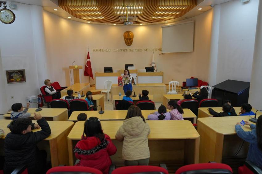 BURHANİYELİ MİNİKLERDEN ÖRNEK ÇEVRE DUYARLILIĞI