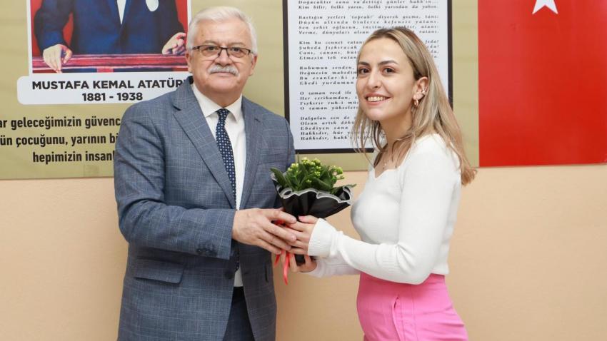 BAŞKAN DEVECİLER ÖĞRETMENLERİ ZİYARET ETTİ