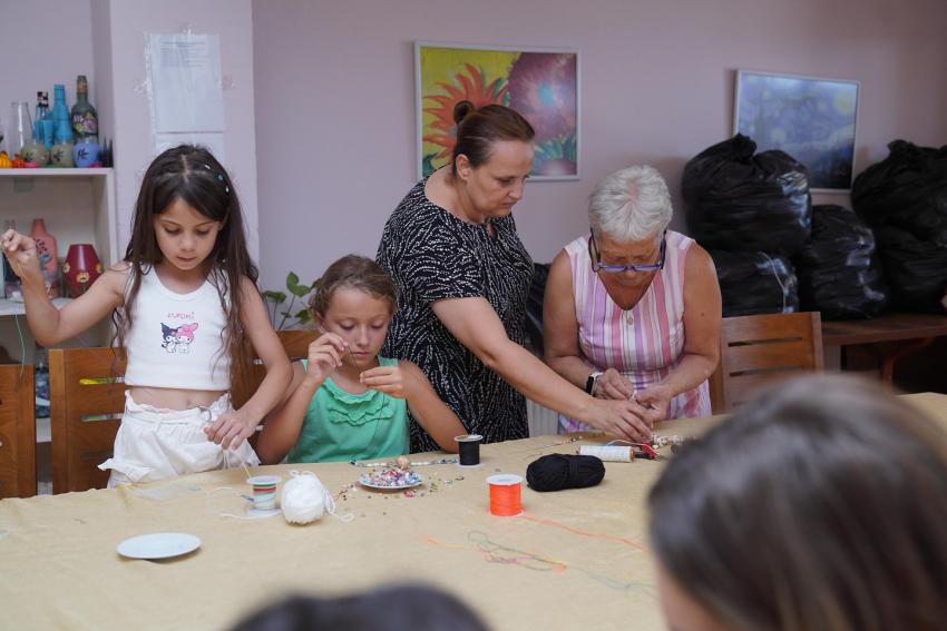 Ayvalık Belediyesi Mahalleevleri’nde “Çocuk Takı Atölyesi” Yoğun İlgi Gördü