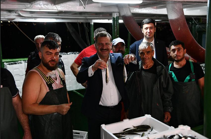 Başkan Yılmaz balıkçıları ilk günlerinde yalnız bırakmadı