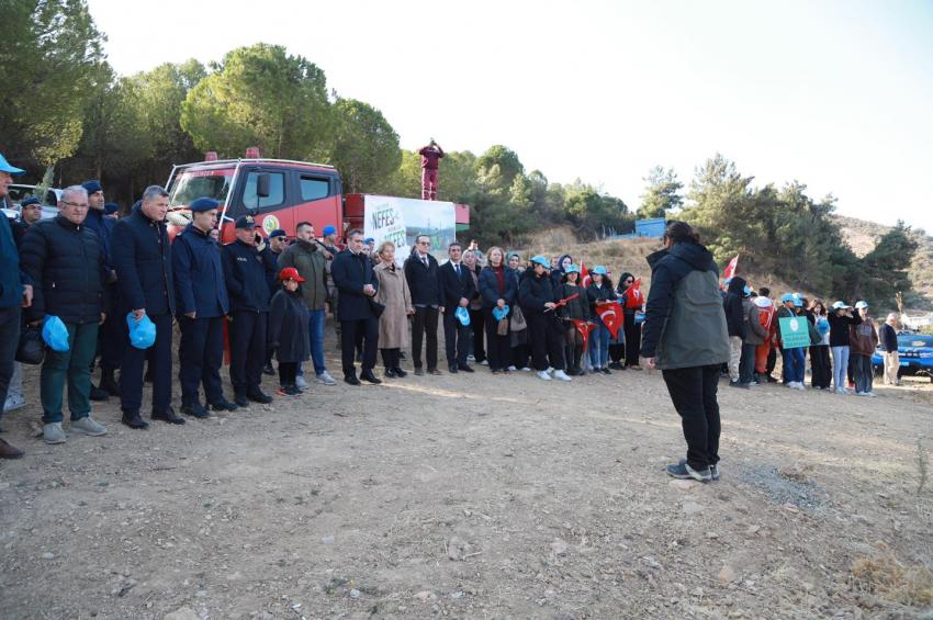 BURHANİYE’DE FİDANLAR TOPRAKLA BULUŞTU