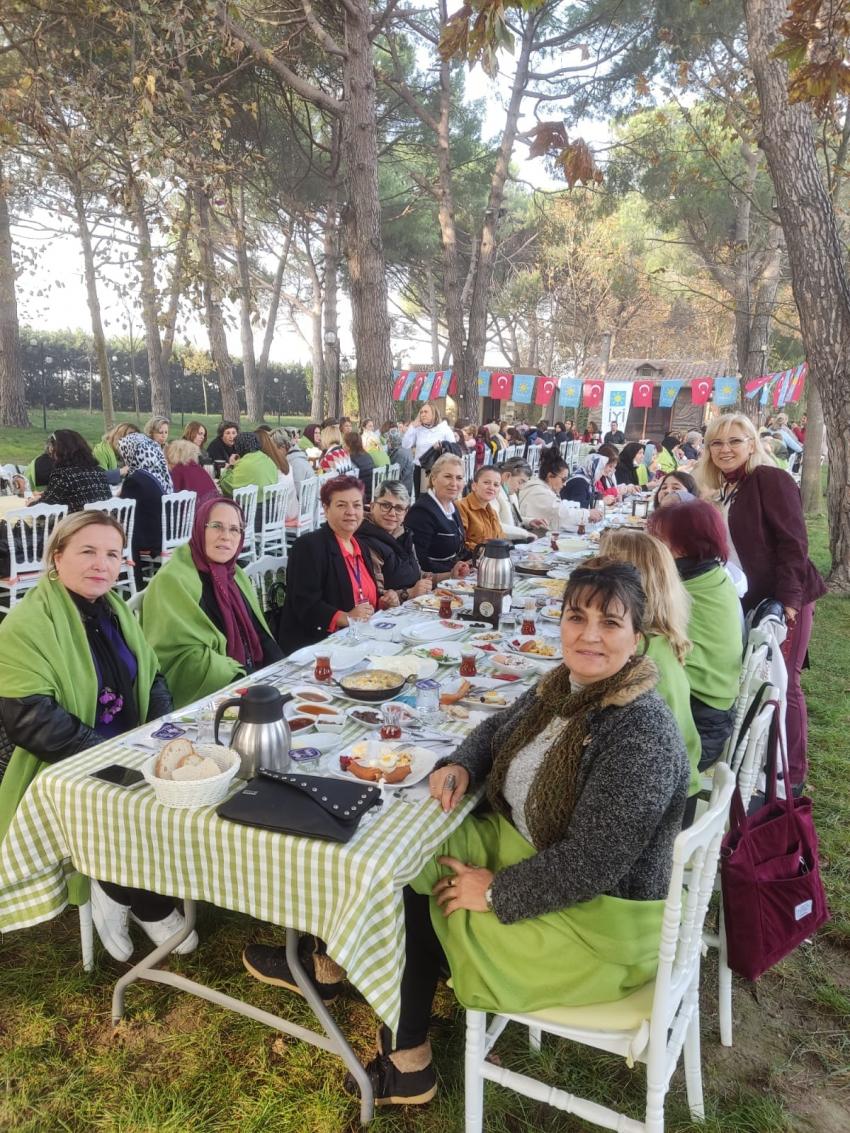 İYİ PARTI BALIKESIR İL BAŞKANI ÖZLEM URAL