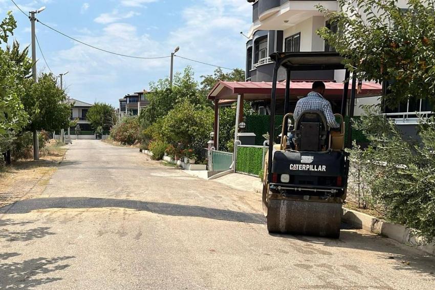 BURHANİYE'DE YOL ÇALIŞMALARI TÜM HIZIYLA DEVAM EDİYOR