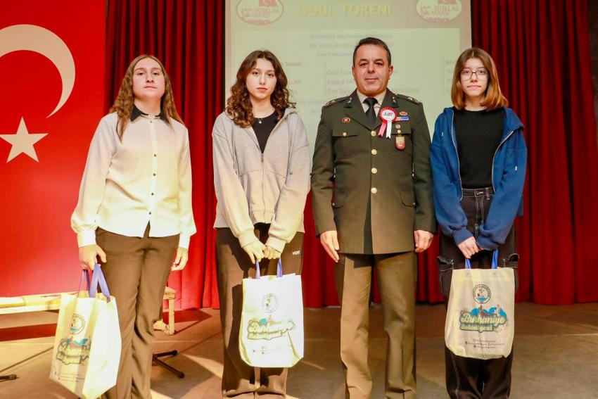 İSTİKLAL MARŞI’NIN KABULÜ BURHANİYE’DE KUTLANDI