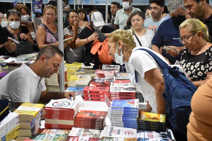 5. EDREMIT KITAP FUARI’NDA İKI GÜN GERIDE KALDI