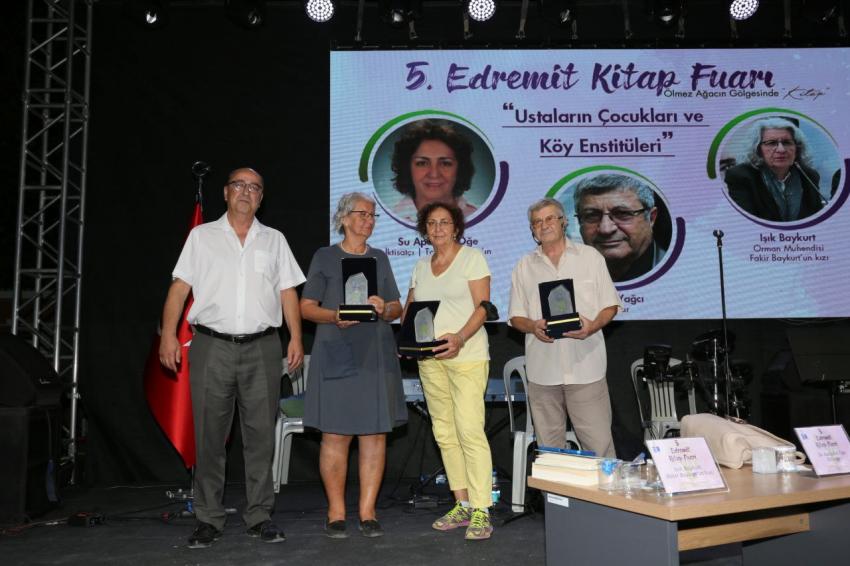 5. EDREMIT KITAP FUARI’NDA İKI GÜN GERIDE KALDI