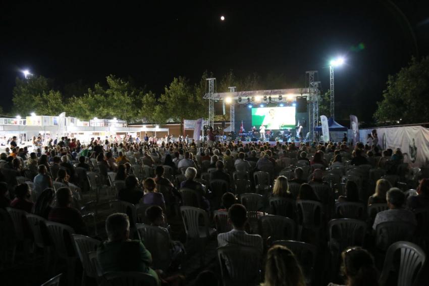 5. EDREMIT KITAP FUARI’NDA İKI GÜN GERIDE KALDI