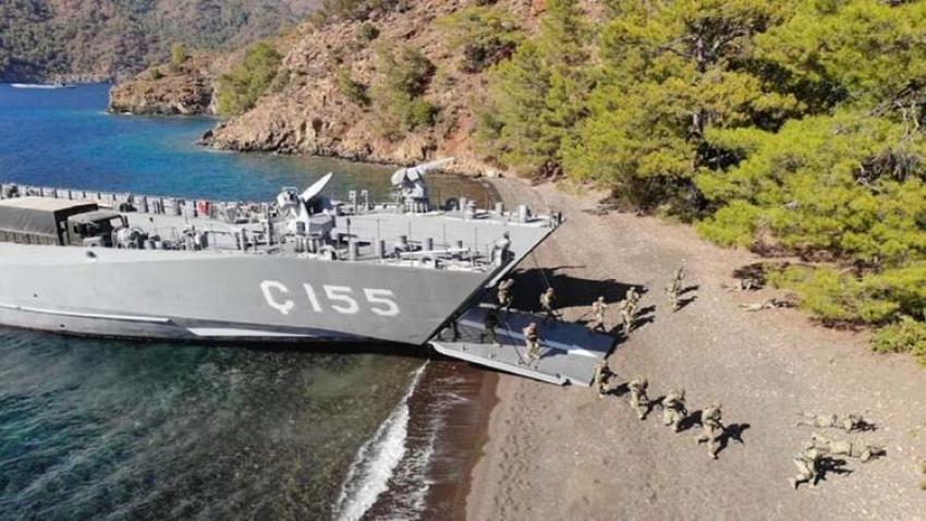 ABD'DEN SINIRA KORKUNÇ YIĞINAK! ATINA BÜYÜKELÇISI 'BÖYLESI ILK' DEDI