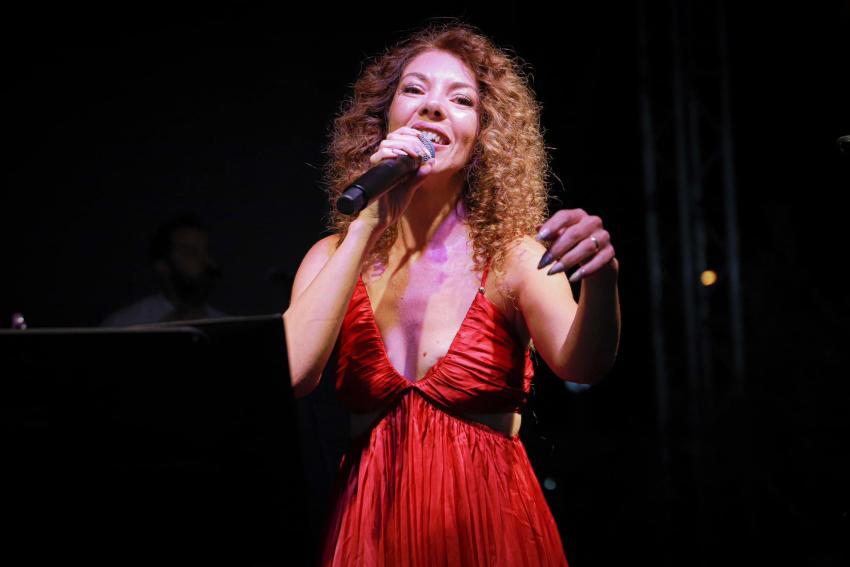 BURHANİYE’DE FESTİVAL RÜZGAR GİBİ GEÇTİ