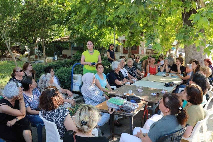 KADINLAR BULUŞMASI PELİTKÖY MAHALLESİ’NDE GERÇEKLEŞTİRİLDİ