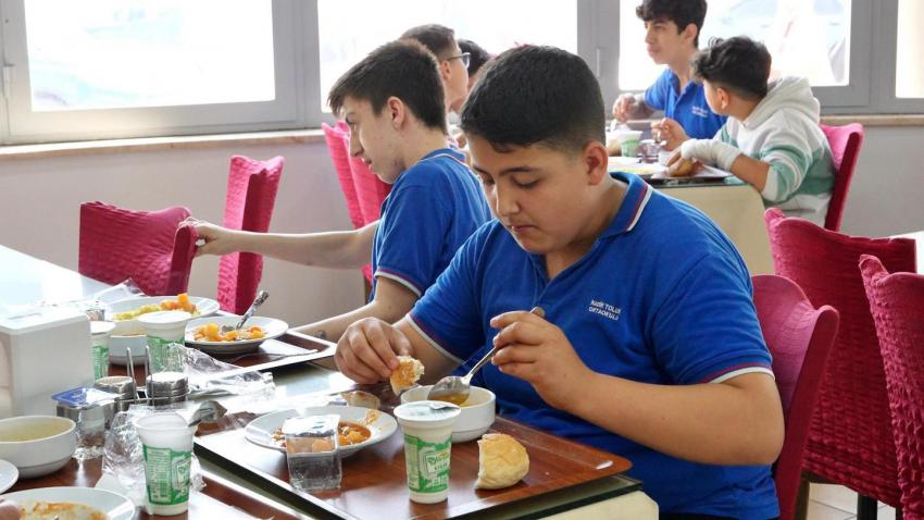 BURHANİYE BELEDİYESİ’NDEN DAYANIŞMA ÖRNEĞİ