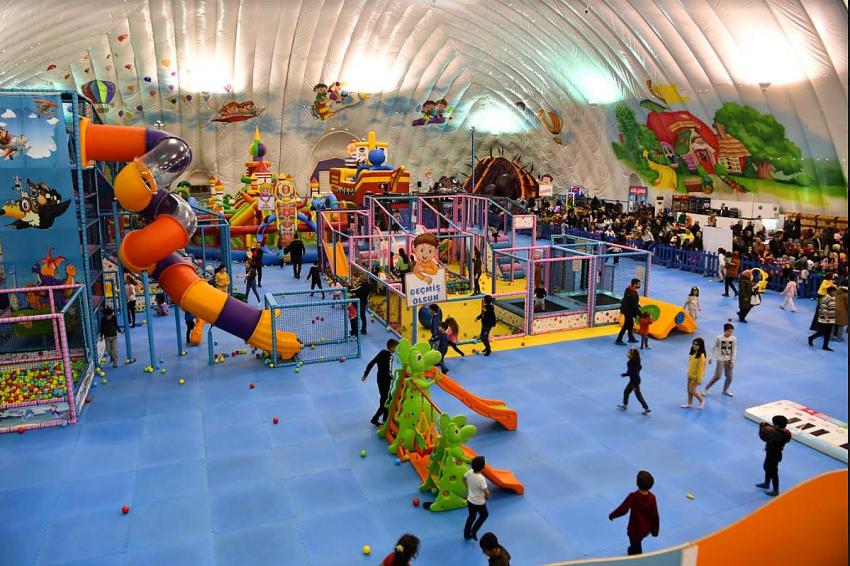 EN GÜZEL KARNE HEDIYESI BAŞKAN YÜCEL YILMAZ’DAN