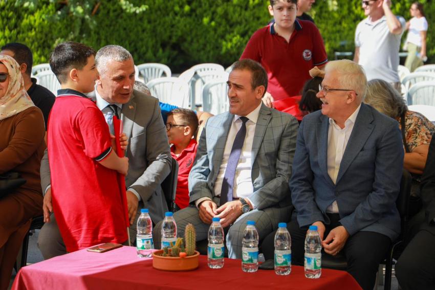 İlköğretim Haftası Burhaniye’de Düzenlenen Törenle Kutlandı