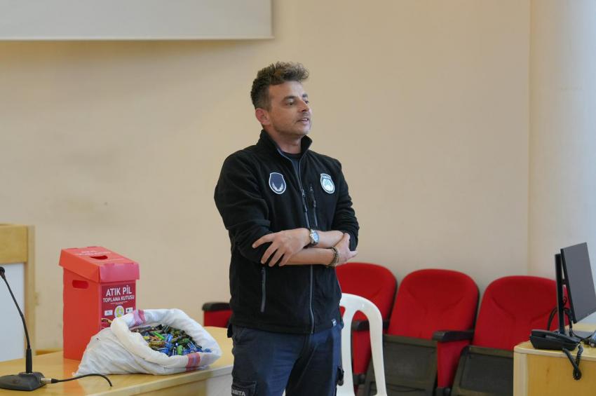 BURHANİYELİ MİNİKLERDEN ÖRNEK ÇEVRE DUYARLILIĞI