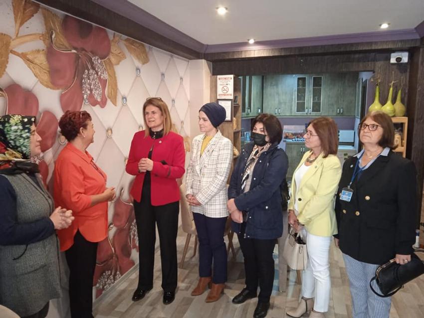 İYİ PARTI BALIKESIR İL BAŞKANI ÖZLEM URAL