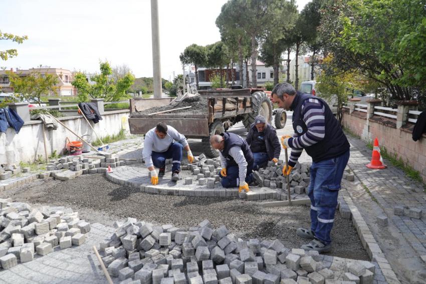 BURHANİYE BELEDİYESİ FEN İŞLERİ EKİPLERİ ÇALIŞMALARINI SÜRDÜRÜYOR