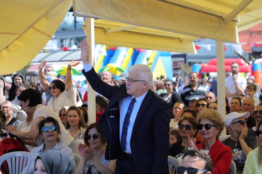 BURHANİYE’DE ÇOCUKLAR BAYRAMLARINI GÖNÜLLERİNCE YAŞADI