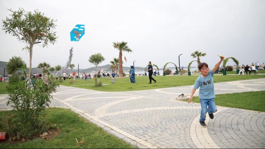 BURHANİYE’DE ÇOCUKLARA BAYRAM COŞKUSU