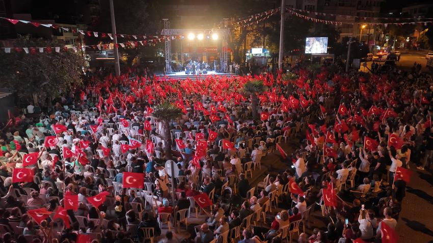 BURHANİYE’DE “KURTULUŞ ŞENLİĞİ”