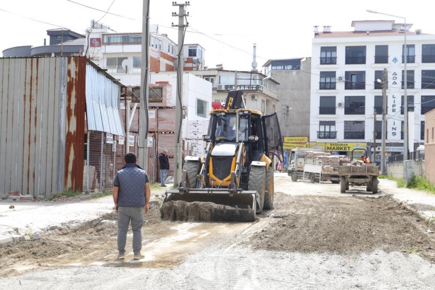 BURHANİYE BELEDİYESİ FEN İŞLERİ EKİPLERİ ÇALIŞMALARINI SÜRDÜRÜYOR