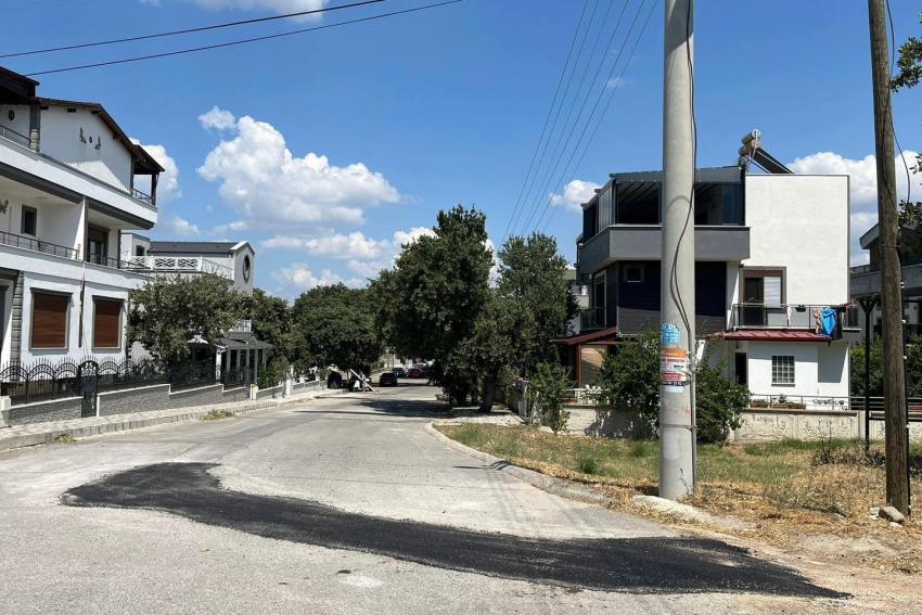 BURHANİYE'DE YOL ÇALIŞMALARI TÜM HIZIYLA DEVAM EDİYOR