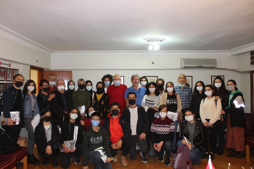 13 Ekim 2021 tarihinde Tabip Odamızda,  Balıkesir Tıp Fakültesine yeni başlayan öğrencilerimizle bir araya geldik.