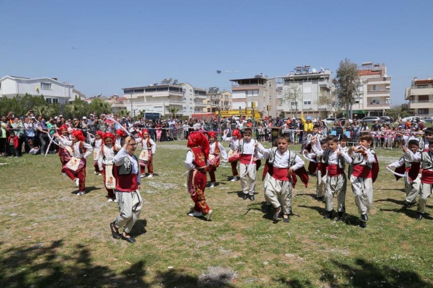 22. EDREMİT UÇURTMA ŞENLİĞİ YAPILDI