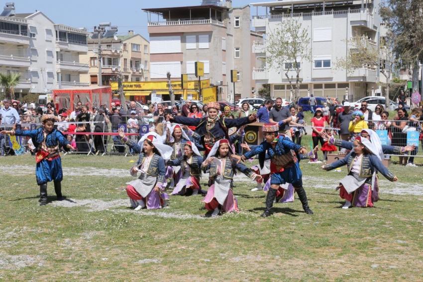 22. EDREMİT UÇURTMA ŞENLİĞİ YAPILDI