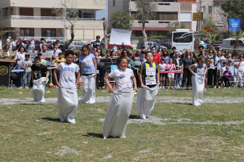 22. EDREMİT UÇURTMA ŞENLİĞİ YAPILDI