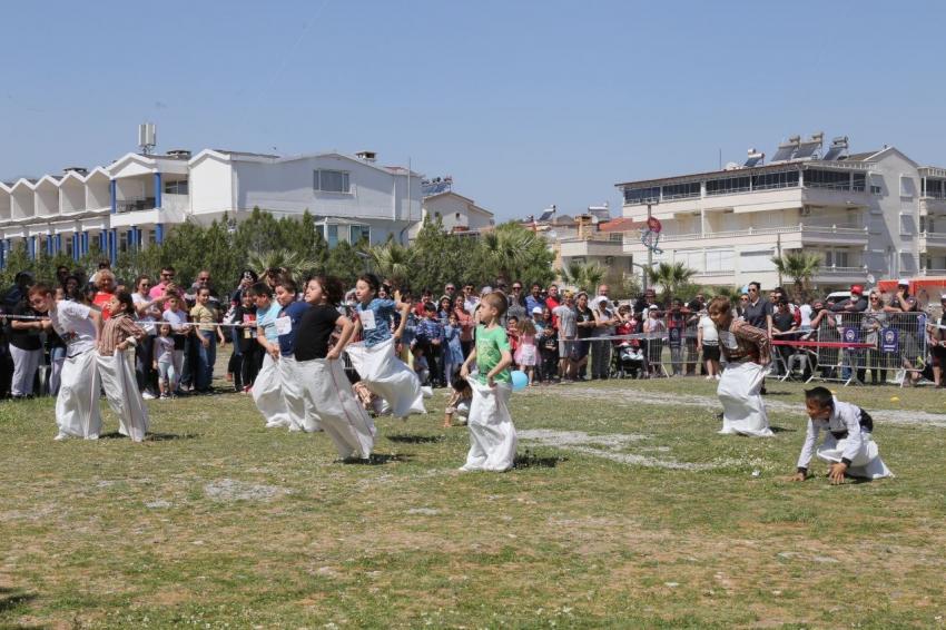 22. EDREMİT UÇURTMA ŞENLİĞİ YAPILDI