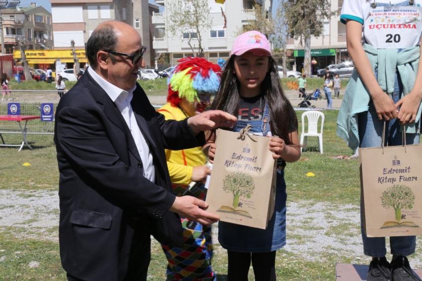 22. EDREMİT UÇURTMA ŞENLİĞİ YAPILDI