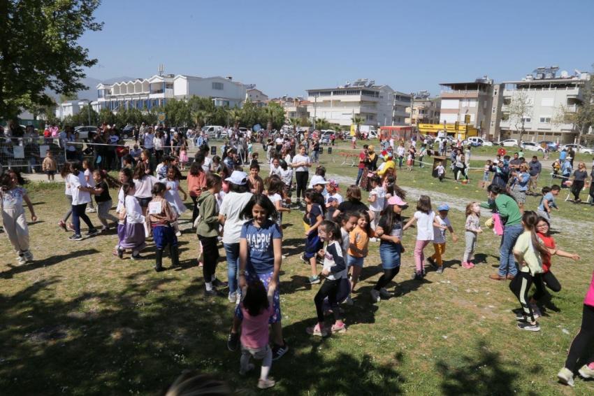 22. EDREMİT UÇURTMA ŞENLİĞİ YAPILDI