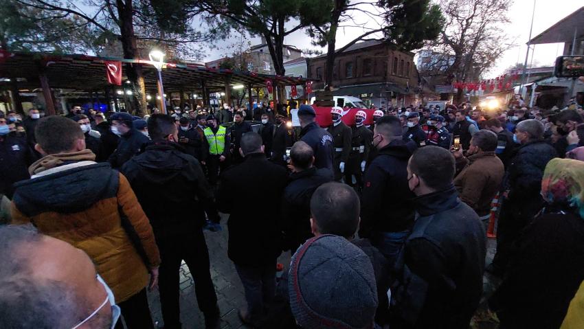 ŞEHİDİMİZ DUALARLA TOPRAĞA VERİLDİ