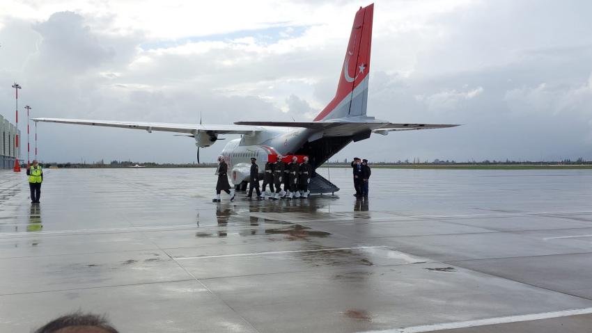 ŞEHİDİMİZ DUALARLA TOPRAĞA VERİLDİ