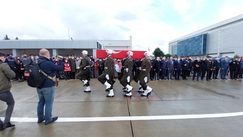 ŞEHİDİMİZ DUALARLA TOPRAĞA VERİLDİ