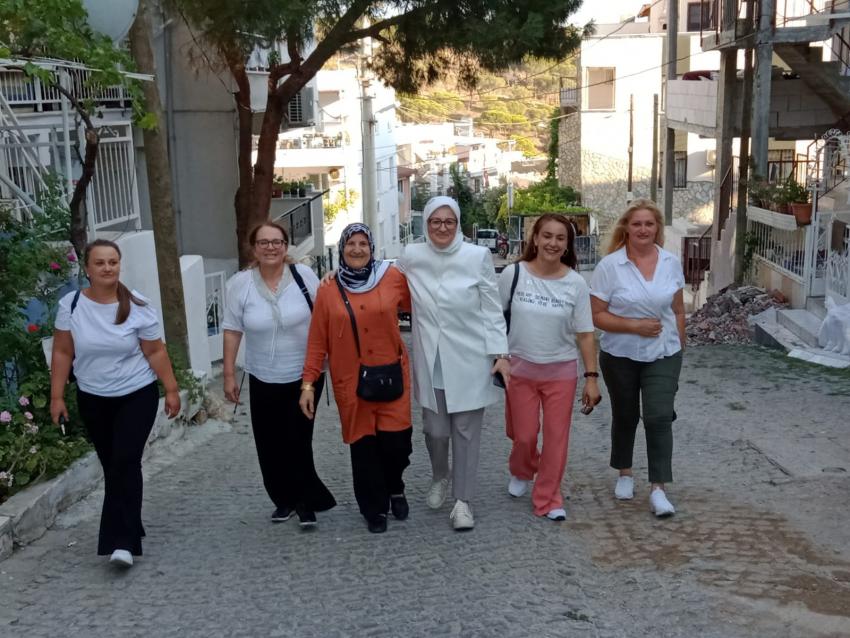 MİLLETVEKİLİ BELGİN UYGUR İLÇE İLÇE SOKAK SOKAK ADIM ADIM BALIKESİR’İ GEZİYOR