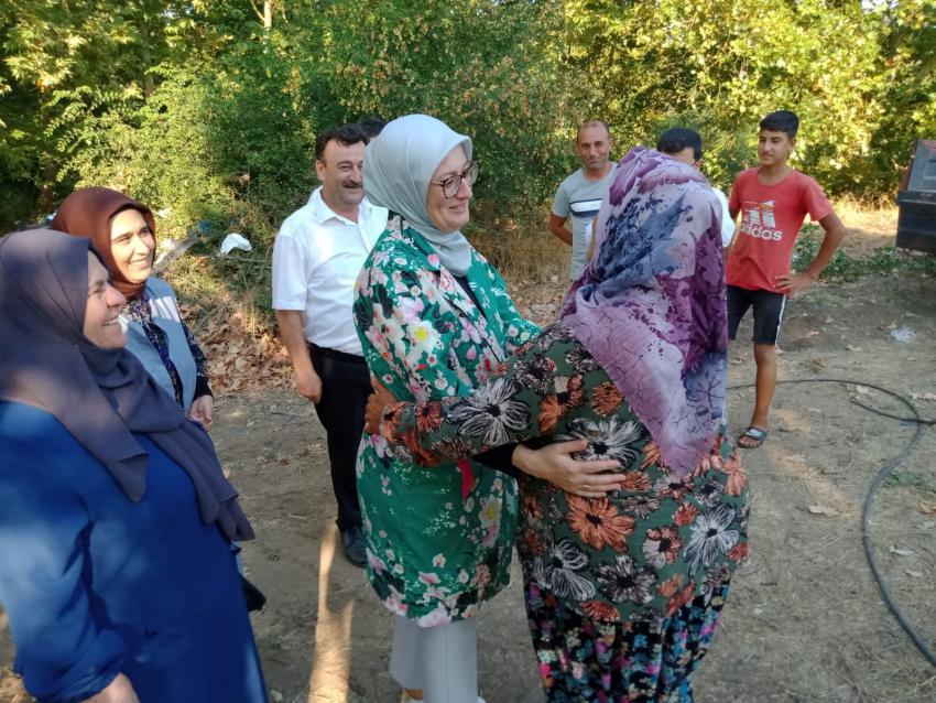 BELGİN UYGUR İLÇE ZİYARETLERİNE DEVAM EDİYOR