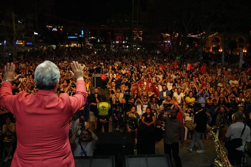 BANDIRMA'DA 30 AĞUSTOS ZAFER BAYRAMI COŞKUYLA KUTLANDI